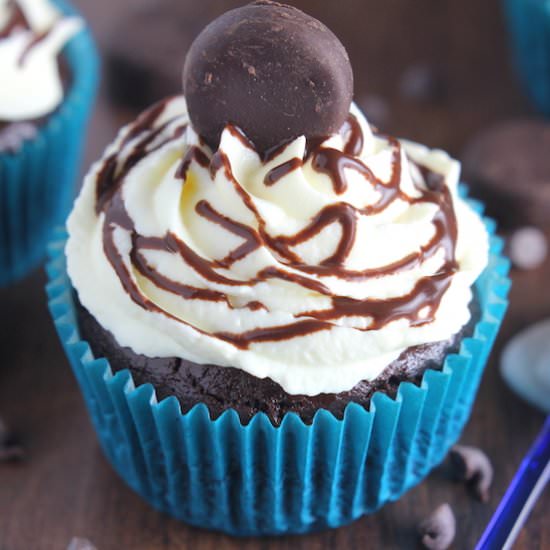 Peppermint Ice Cream Cupcakes