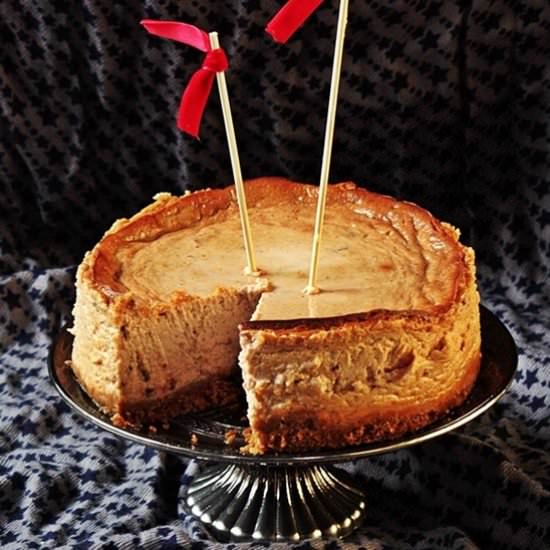 Christmas Cheesecake with Plum Jam