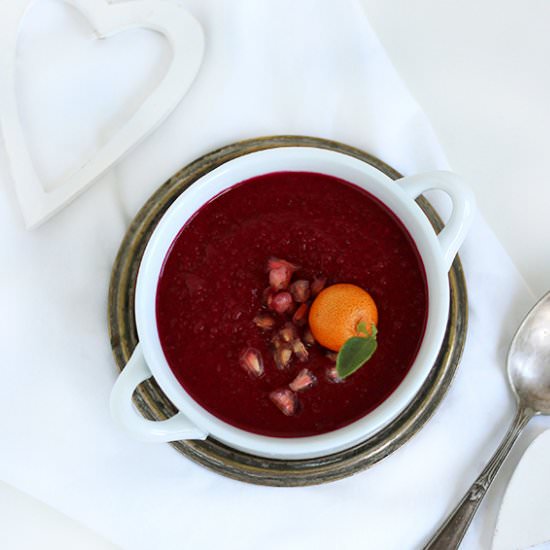 Creamy beetroot soup