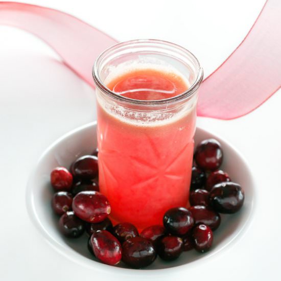 Cran-Apple Chocolate Sipper
