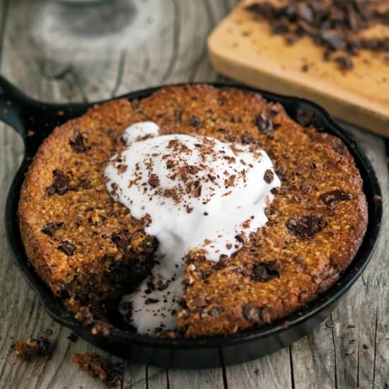 (Paleo) Skillet Choc Chunk Cookie