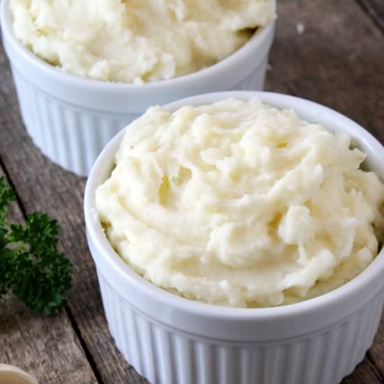 Easy Garlic Mashed Potatoes