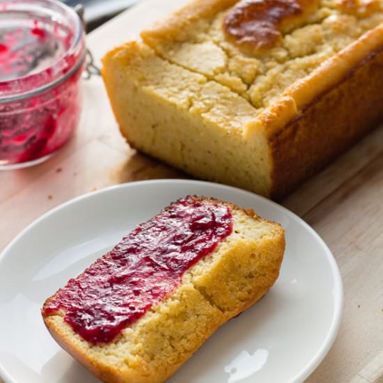 Golden Buttermilk Cornbread