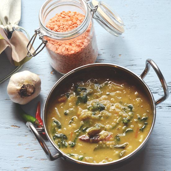 Garlic and spinach lentils