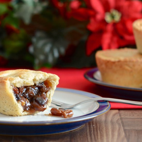 Traditional deep-filled mince pies