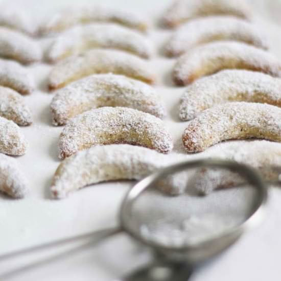 Vanilla Crescent Cookies