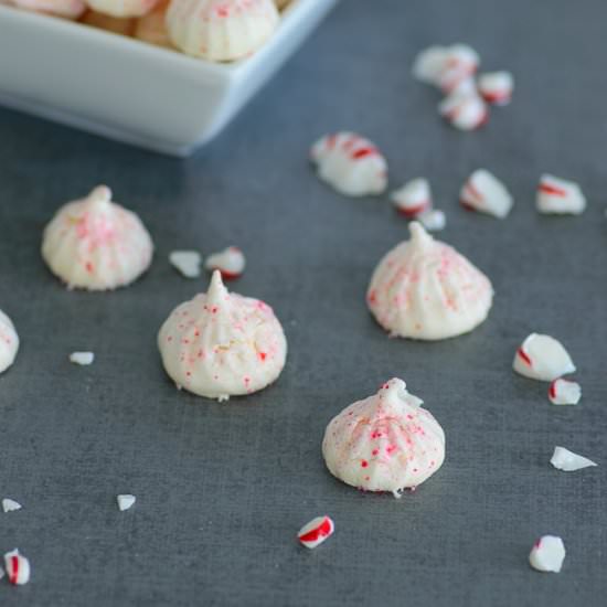 Skinny Peppermint Meringue Kisses