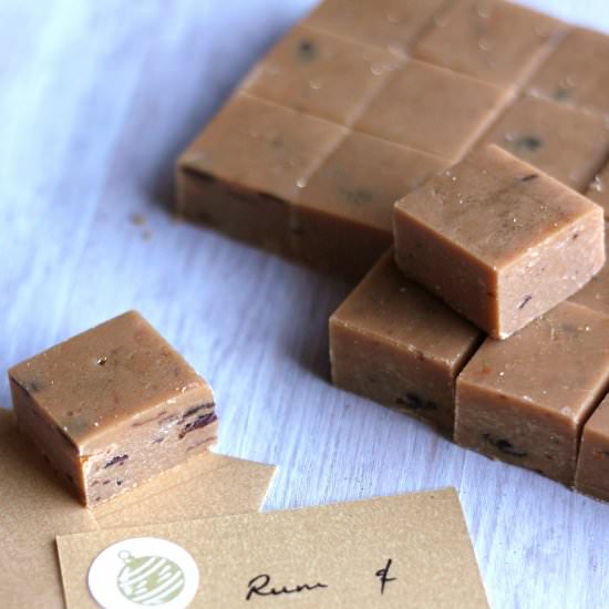 Boozy Mincemeat Fudge