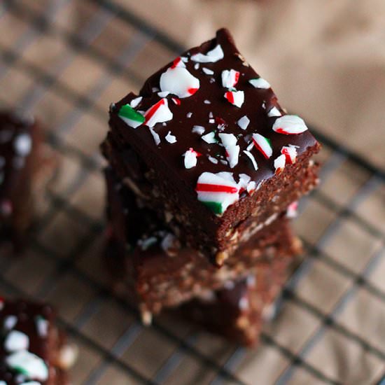 No-Bake Candy Cane Mint Brownies