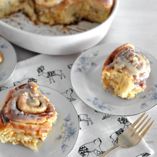 Eggnog Cinnamon Rolls