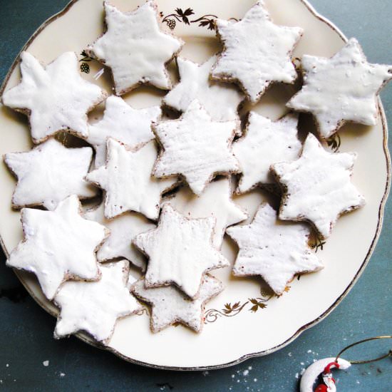 Almond Cinnamon Macaroons