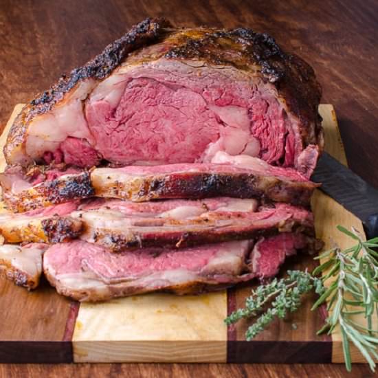 Perfect Smoked Barbecue Prime Rib