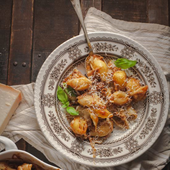 Baked Shells with Pesto and Beef