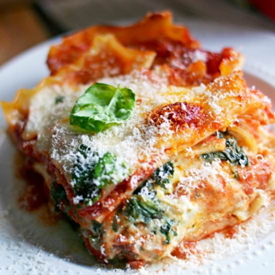 Cheesy Sausage Spinach Lasagna