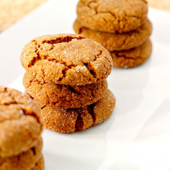 Molasses Crinkle Cookies