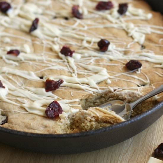 Cranberry white chocolate cookie