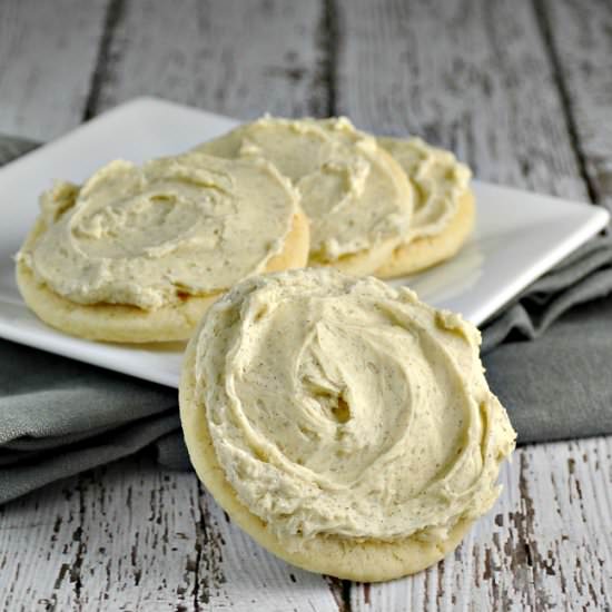 Soft Sugar Cookies w/ Buttercream