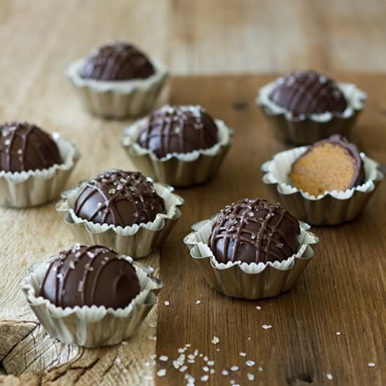 Gingerbread Cookie Dough Truffles