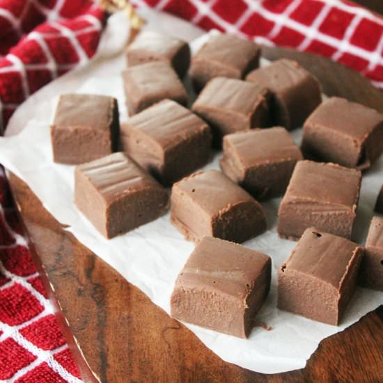 2-Ingredient Peppermint Patty Fudge