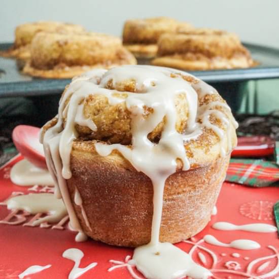 Gingerbread Cinnamon Rolls