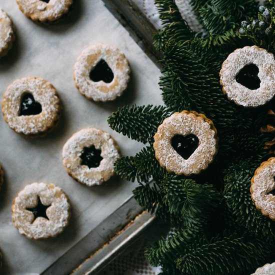 Macadamia Nut Linzer Cookies