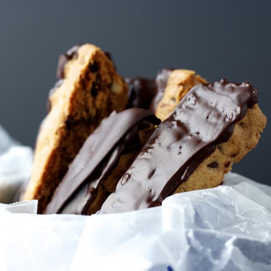 Chocolate Chip Pecan Cookie Dunkers