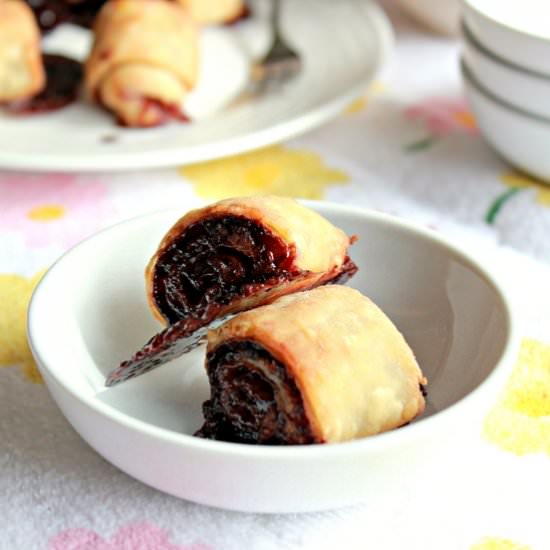 Chocolate Pastry Rolls