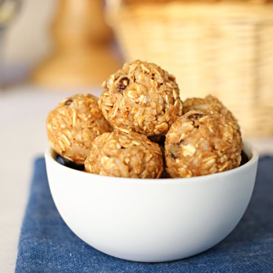 Oatmeal Raisin Energy Bites