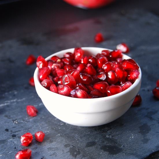 How to Deseed a Pomegranate