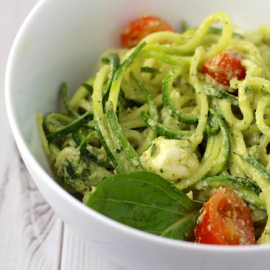 Zucchini Noodles – Caprese Style