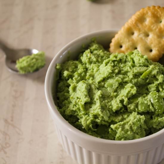 Garlic Edamame Puree Dip