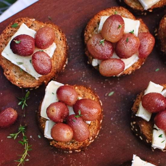 Roasted Grape Crostini with Brie
