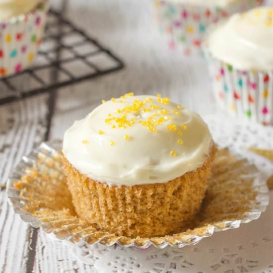 Spiced Cupcakes with Orange Filling