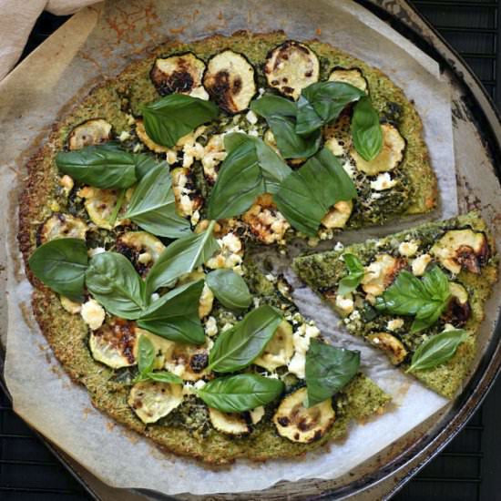 Green vegetable pesto pizza