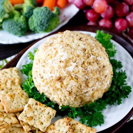 GARLIC LOVER’S CHEESE BALL