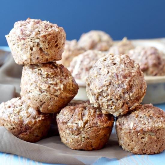 Healthy Apple Oatmeal Muffins