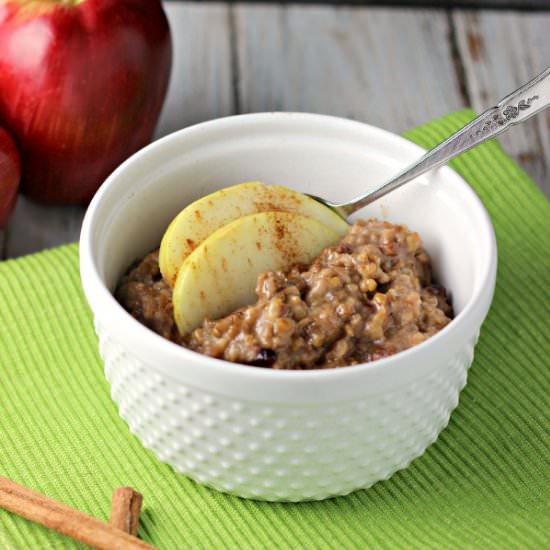 Slow Cooker Apple-Cranberry Oats