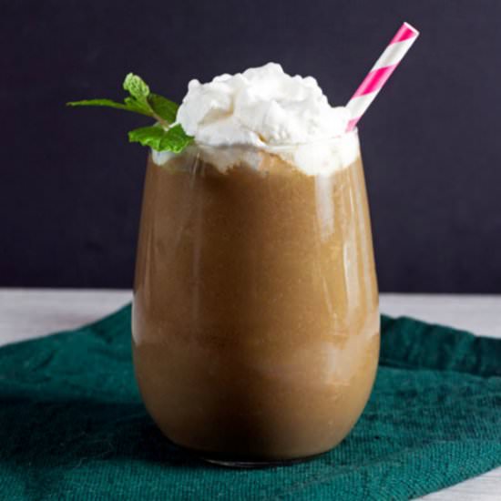 Chocolate Peppermint Green Smoothie