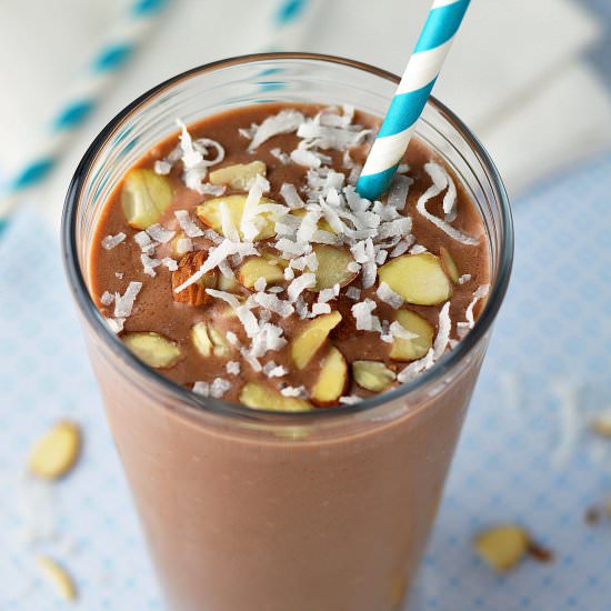 Skinny minnie almond joy shake