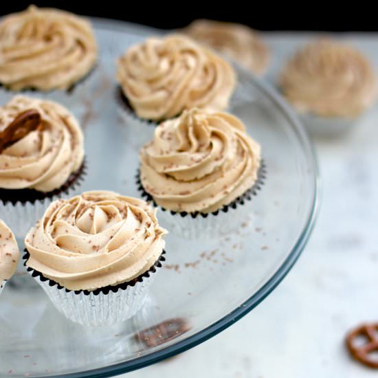 Chocolate Cupcakes w/ PB Frosting