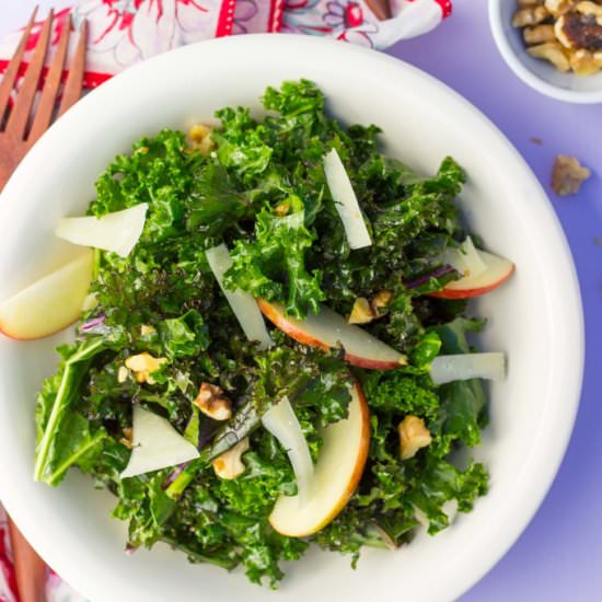 Refreshing Kale Salad with Apples