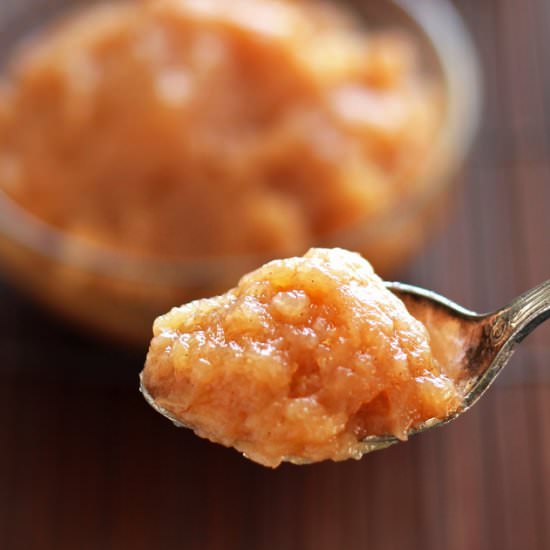 Slow Cooked Spiced Apple Sauce