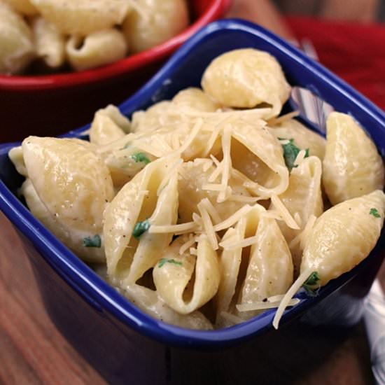 Cheesy Garlic Butter Noodles