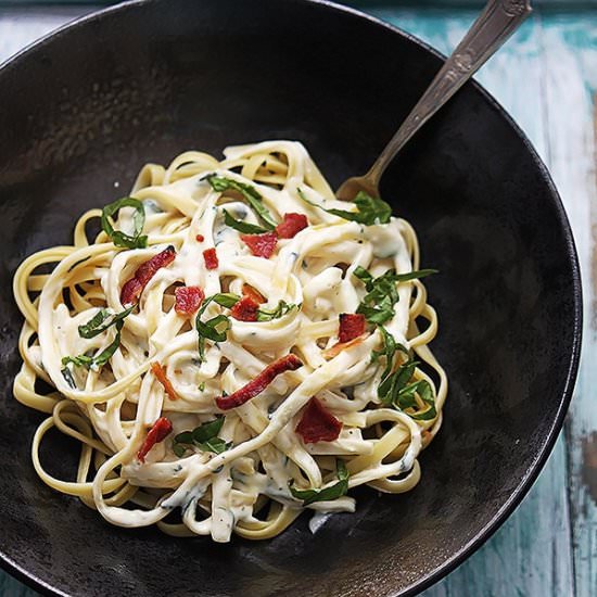 Skinny Spinach Fettuccine