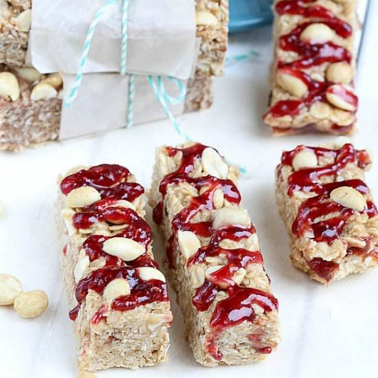 Chewy No-Bake PB&J Granola Bars
