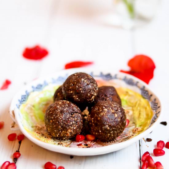 Nourishing ‘Nutella’ Energy Balls