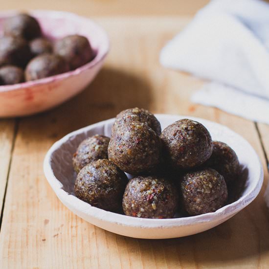 Raw vegan orange date truffles