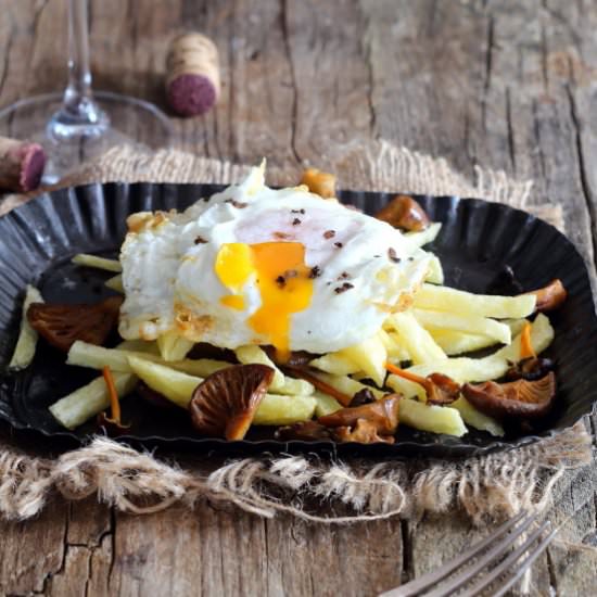 Truffled eggs potatoes mushrooms