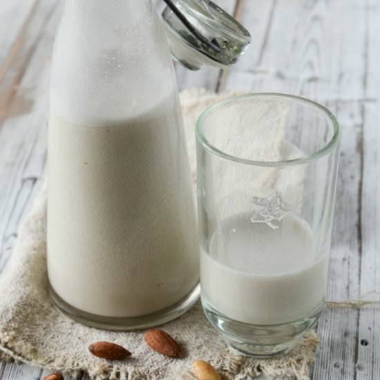 How to make homemade almond milk