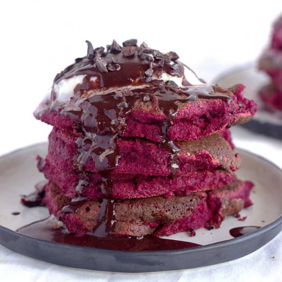Healthy Red Velvet Pancakes
